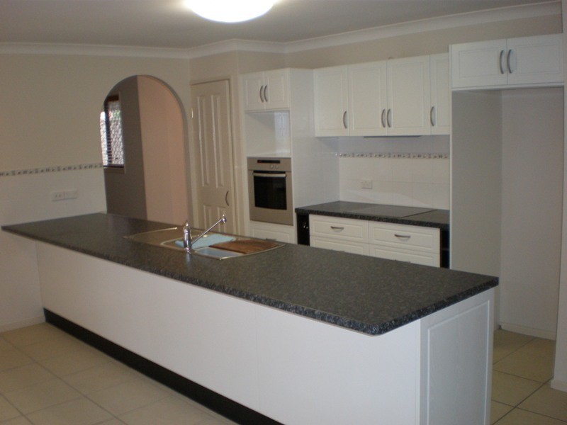 Hillcrest QLD 4118