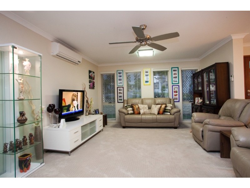 6 Larapinta Circuit, Parkinson QLD 4115