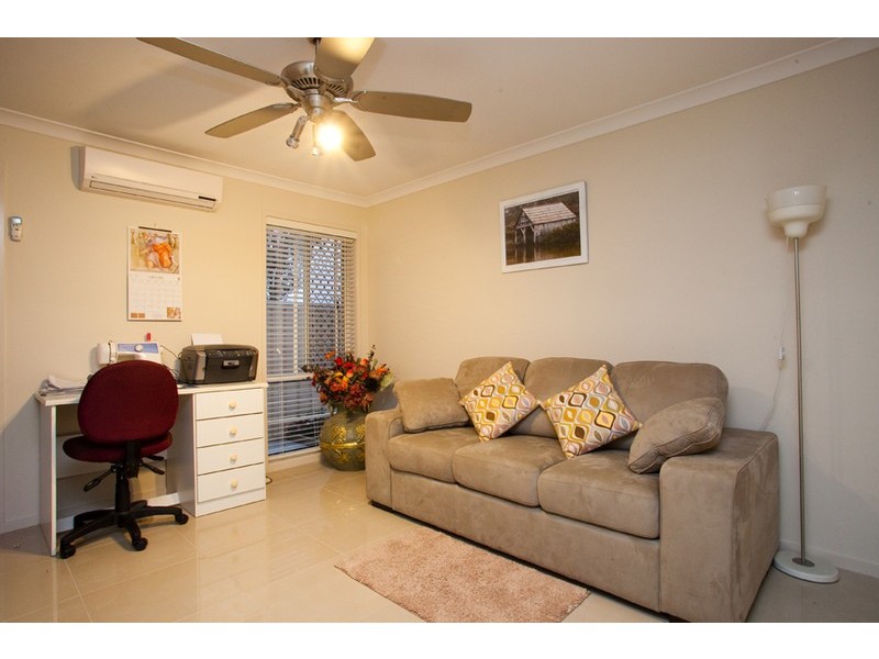 6 Larapinta Circuit, Parkinson QLD 4115