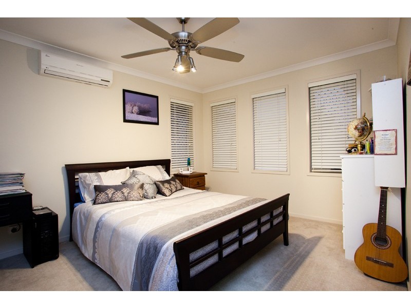 6 Larapinta Circuit, Parkinson QLD 4115