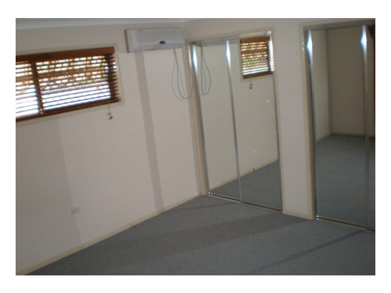 Hillcrest QLD 4118