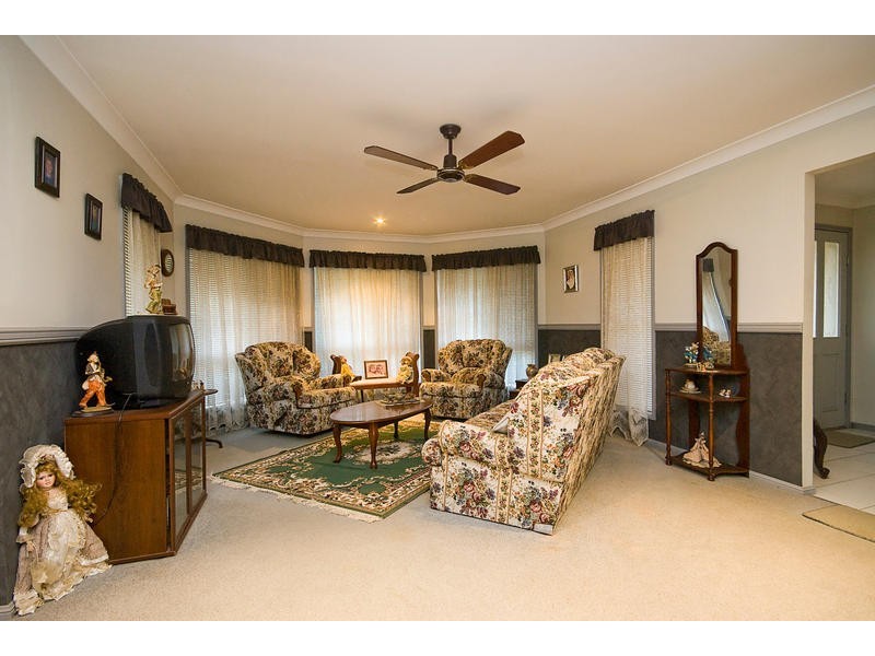 11 Copeton Crescent, Parkinson QLD 4115