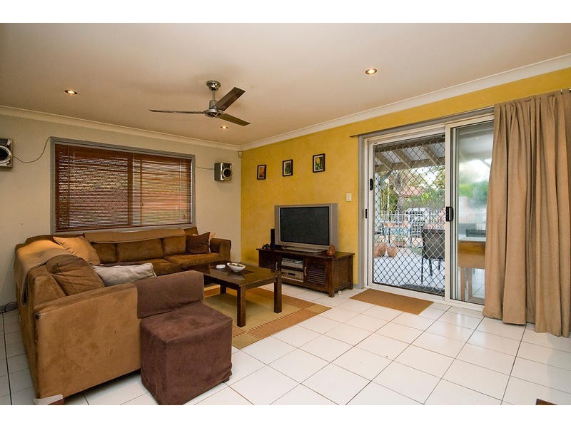 11 Copeton Crescent, Parkinson QLD 4115