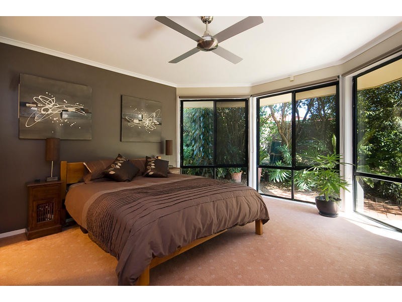 63 Bannockburn Crescent, Parkinson QLD 4115