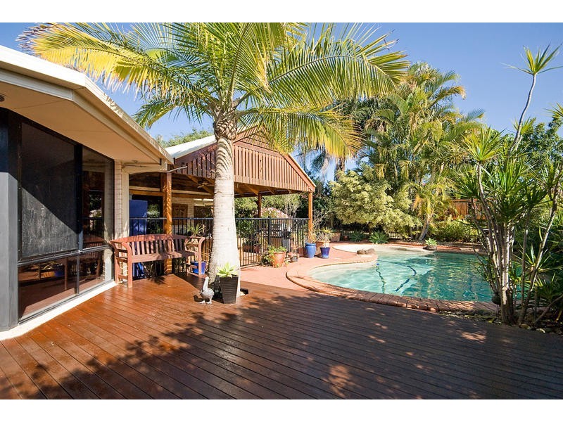 63 Bannockburn Crescent, Parkinson QLD 4115
