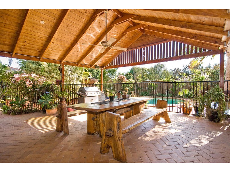 63 Bannockburn Crescent, Parkinson QLD 4115