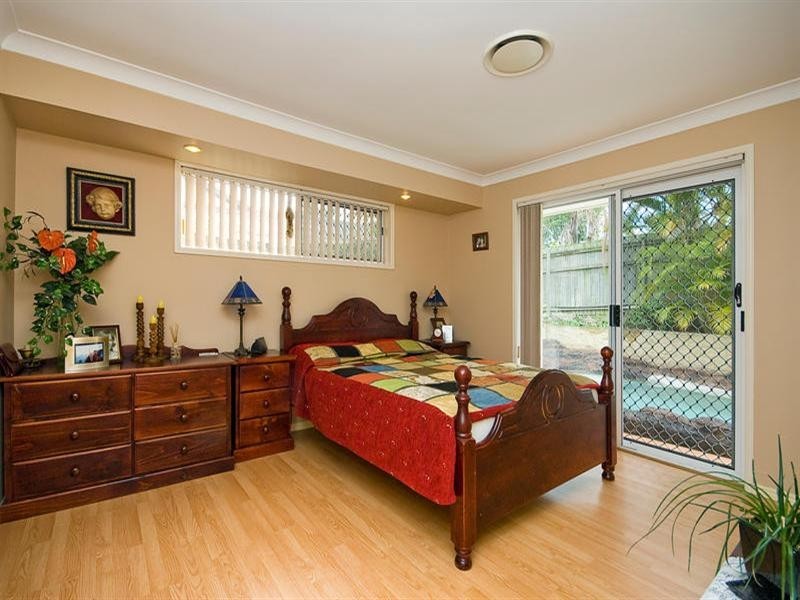 72 Azalea Crescent, Calamvale QLD 4116