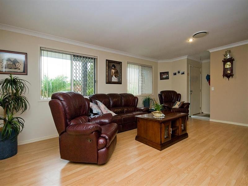 72 Azalea Crescent, Calamvale QLD 4116