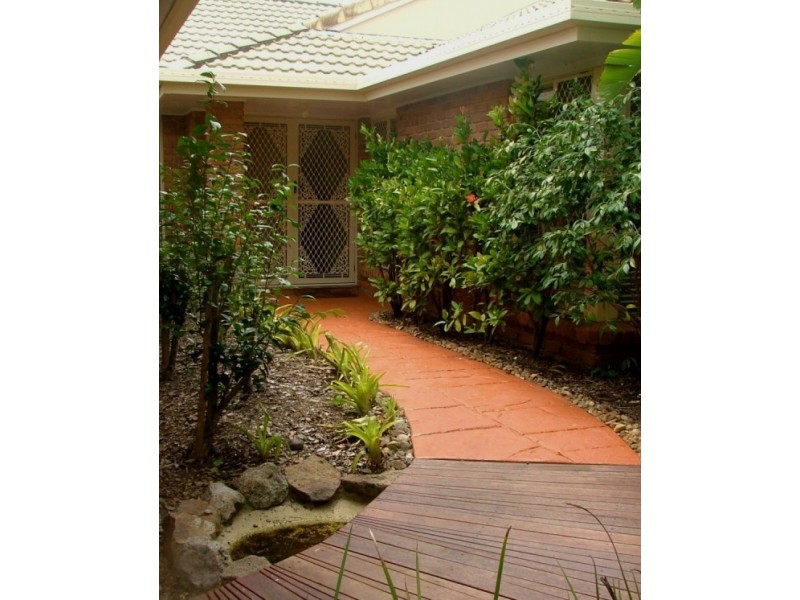 38 Honeysuckle Way, Calamvale QLD 4116