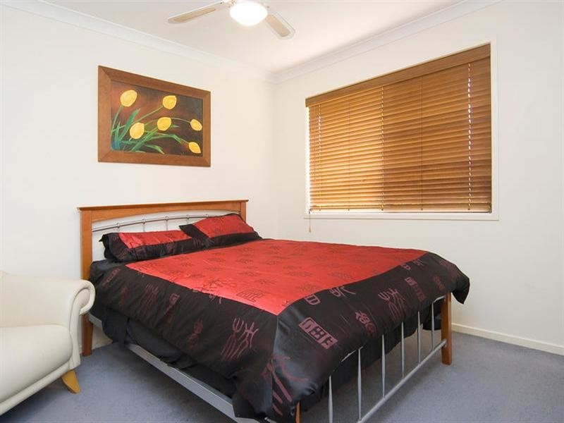 8 Khoo Place, Calamvale QLD 4116