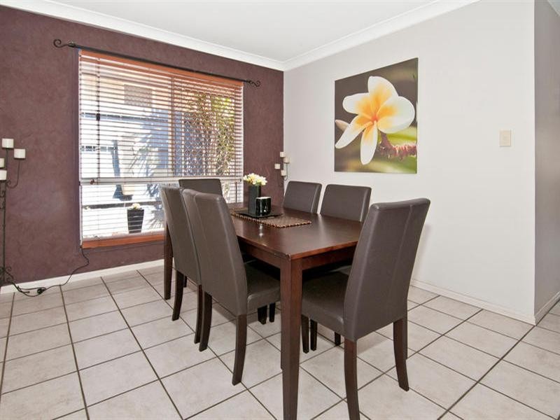 25 Lyrebird Street, Calamvale QLD 4116
