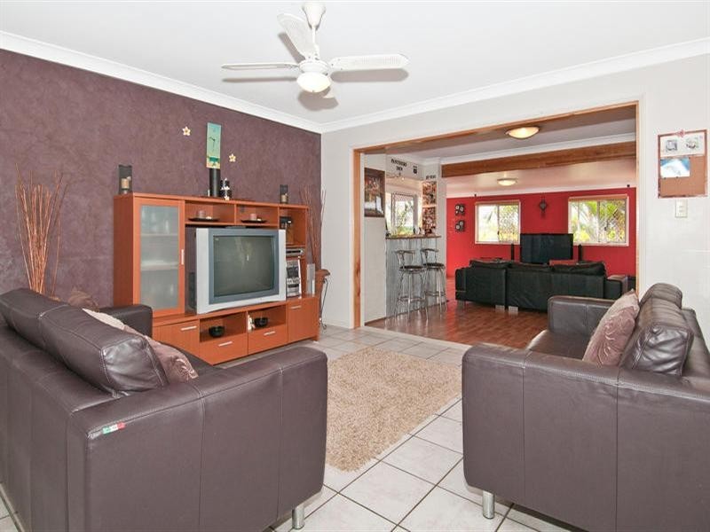 25 Lyrebird Street, Calamvale QLD 4116