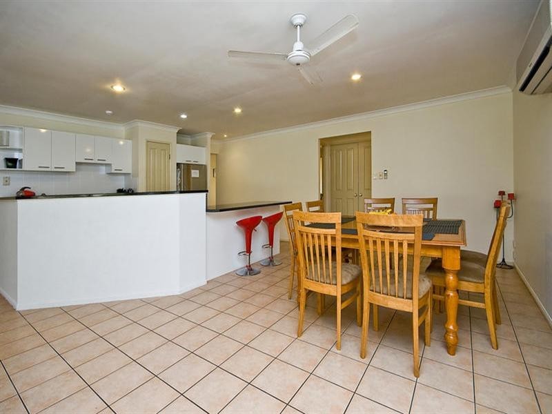 69 Glenfield Street, Parkinson QLD 4115