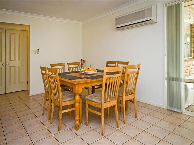 69 Glenfield Street, Parkinson QLD 4115