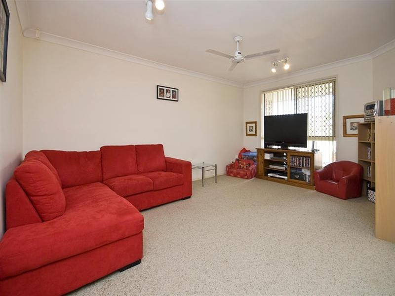 69 Glenfield Street, Parkinson QLD 4115