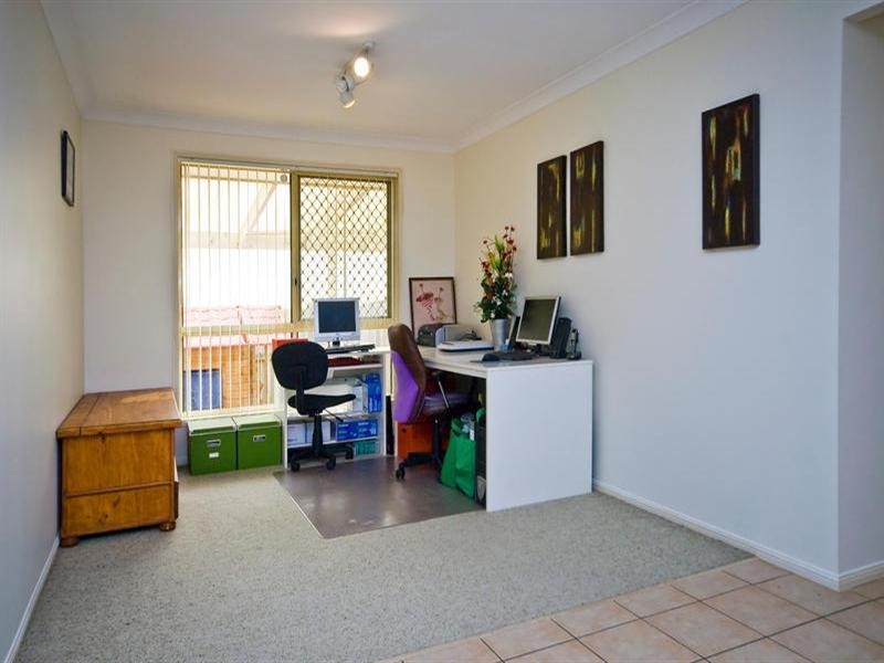 69 Glenfield Street, Parkinson QLD 4115
