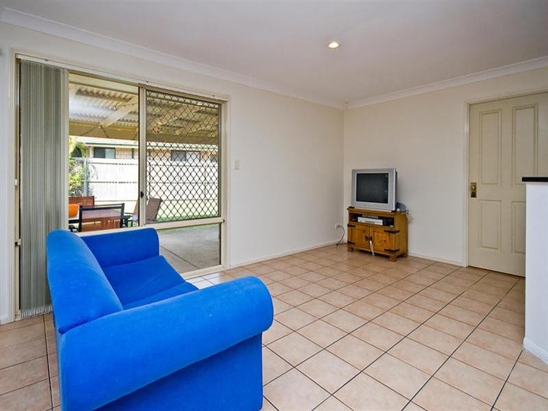 69 Glenfield Street, Parkinson QLD 4115