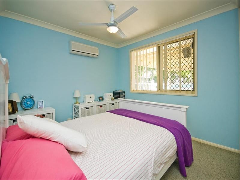 69 Glenfield Street, Parkinson QLD 4115