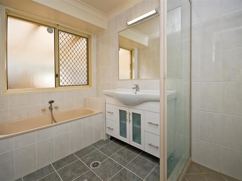 69 Glenfield Street, Parkinson QLD 4115