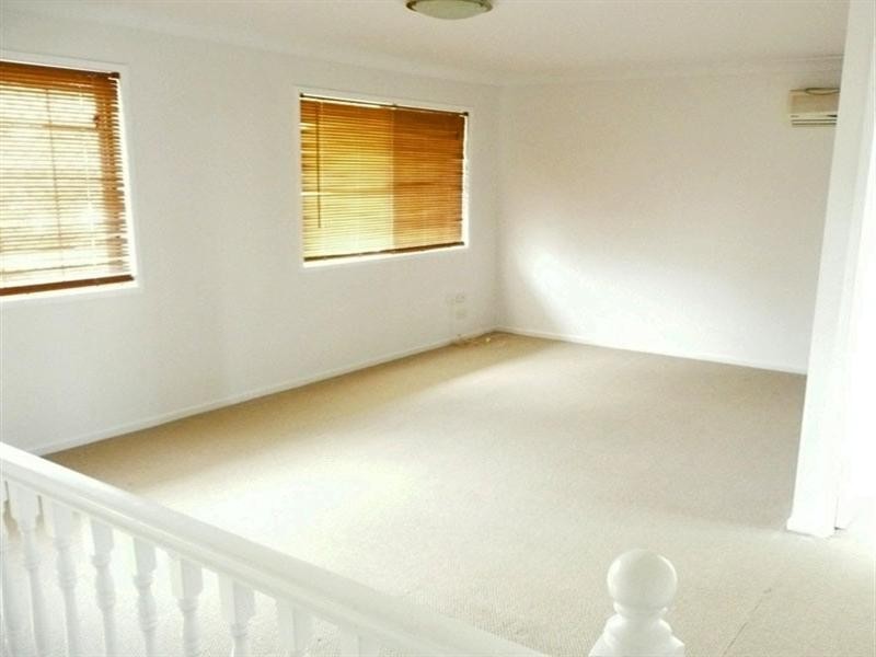 5 Tristania Close, Calamvale QLD 4116