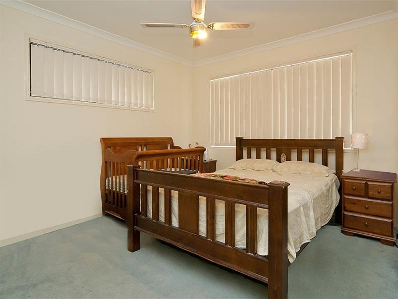 2/8 Honeysuckle Way, Calamvale QLD 4116