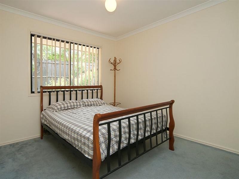 2/8 Honeysuckle Way, Calamvale QLD 4116