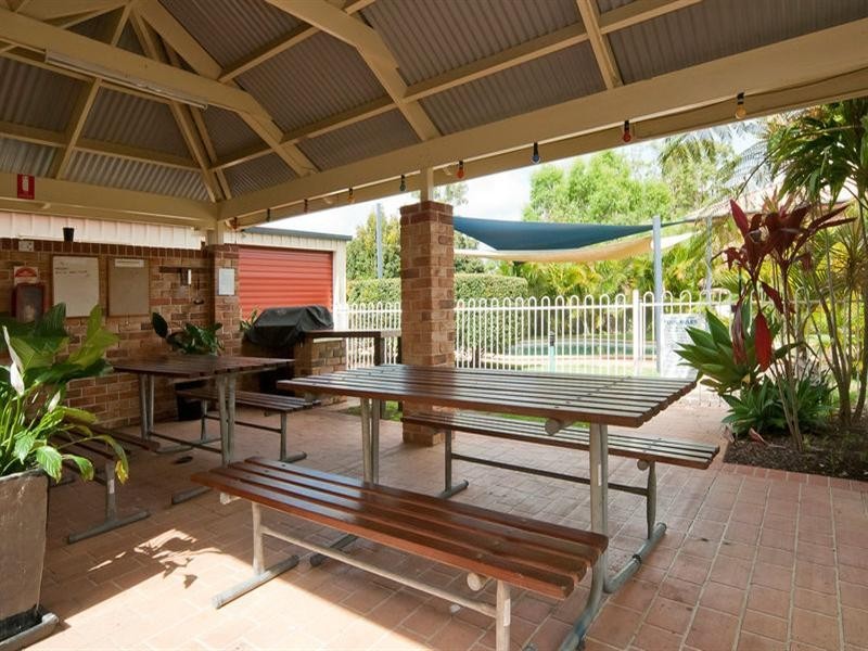 2/8 Honeysuckle Way, Calamvale QLD 4116