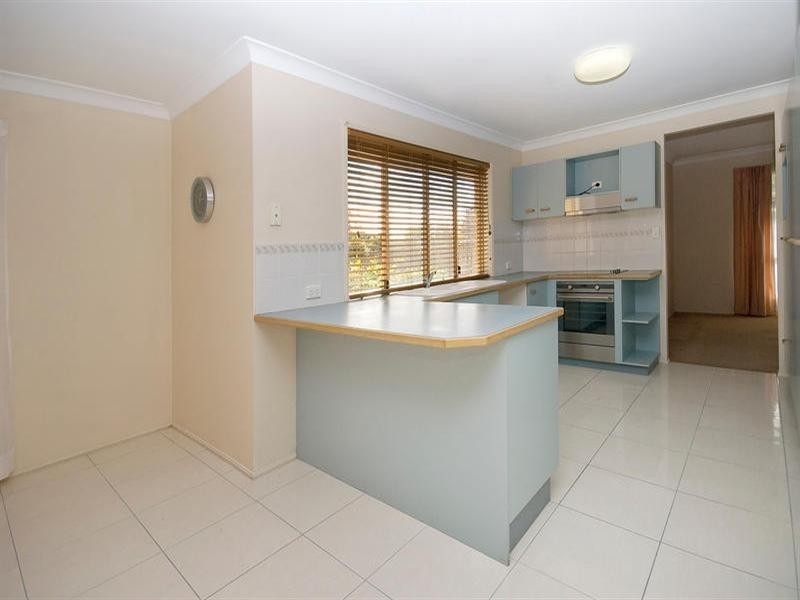 Stretton QLD 4116