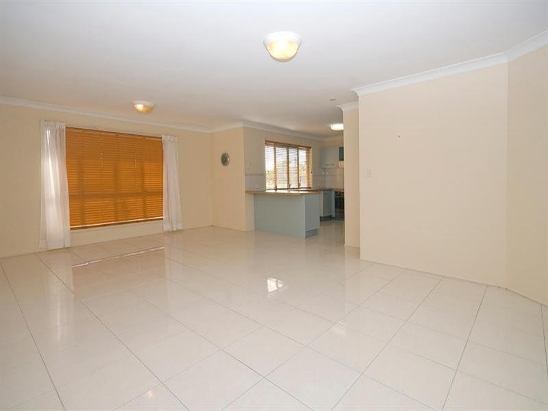 Stretton QLD 4116