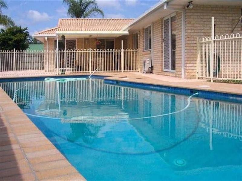 Parkinson QLD 4115