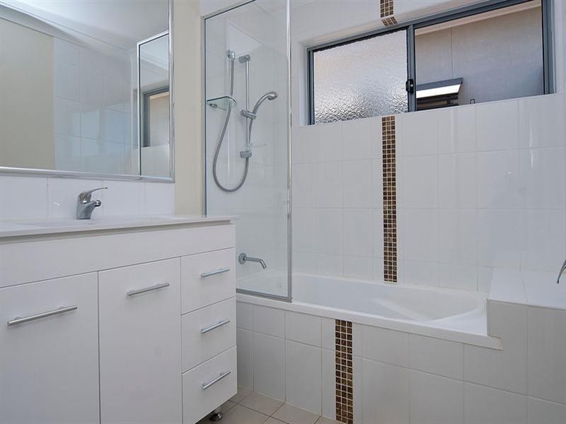 5 Tinaroo Street, Calamvale QLD 4116