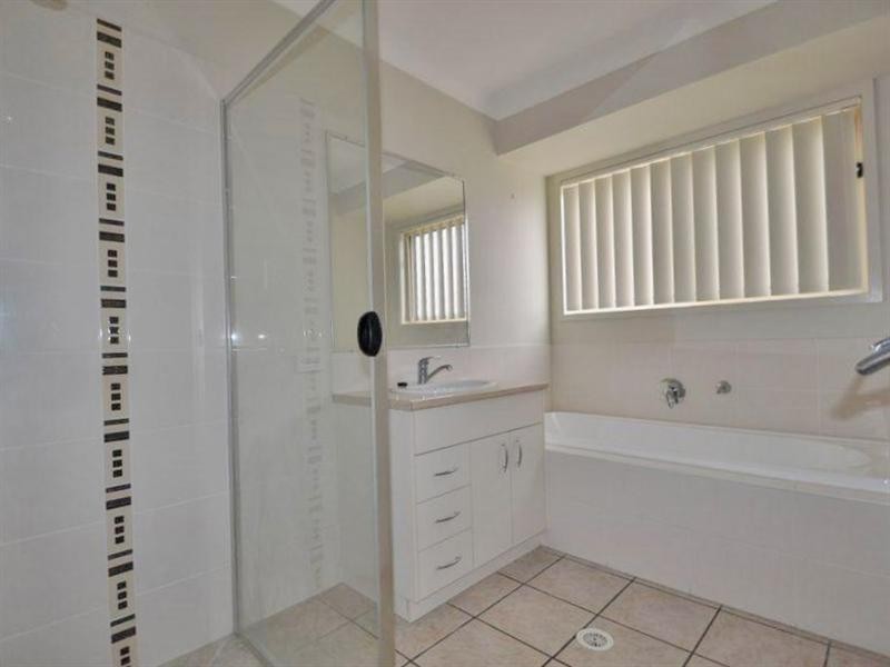 20 Crescendo Place, Crestmead QLD 4132