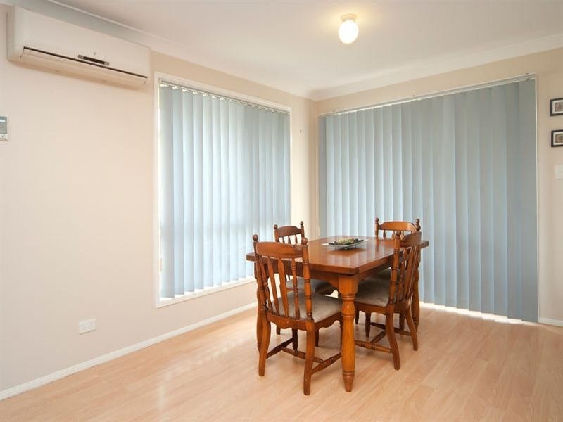 8 Reardon Street, Calamvale QLD 4116