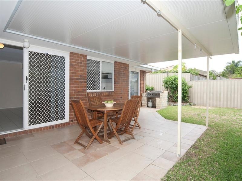 8 Reardon Street, Calamvale QLD 4116