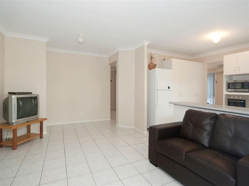 8 Reardon Street, Calamvale QLD 4116