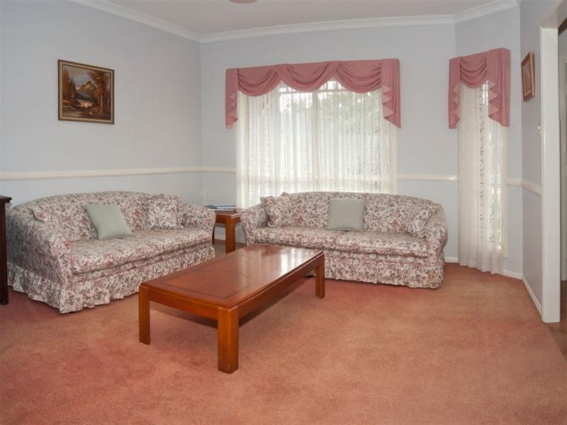 8 Gilgai Close, Parkinson QLD 4115