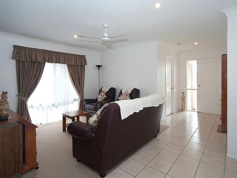 25 Budawang Street, Parkinson QLD 4115