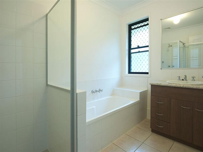 25 Budawang Street, Parkinson QLD 4115