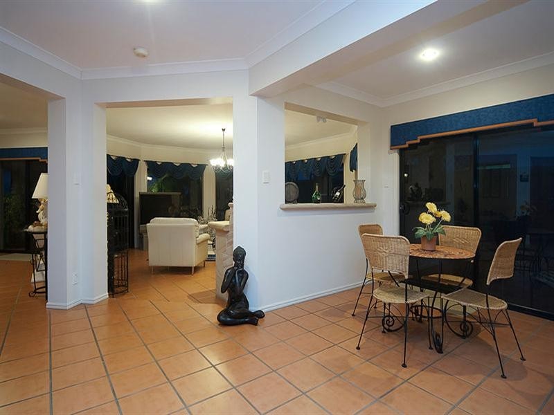 145 Lancaster Circuit, Stretton QLD 4116