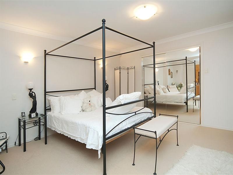 145 Lancaster Circuit, Stretton QLD 4116