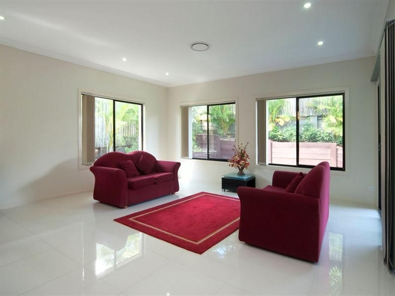 17 CLEVELAND Place, Stretton QLD 4116