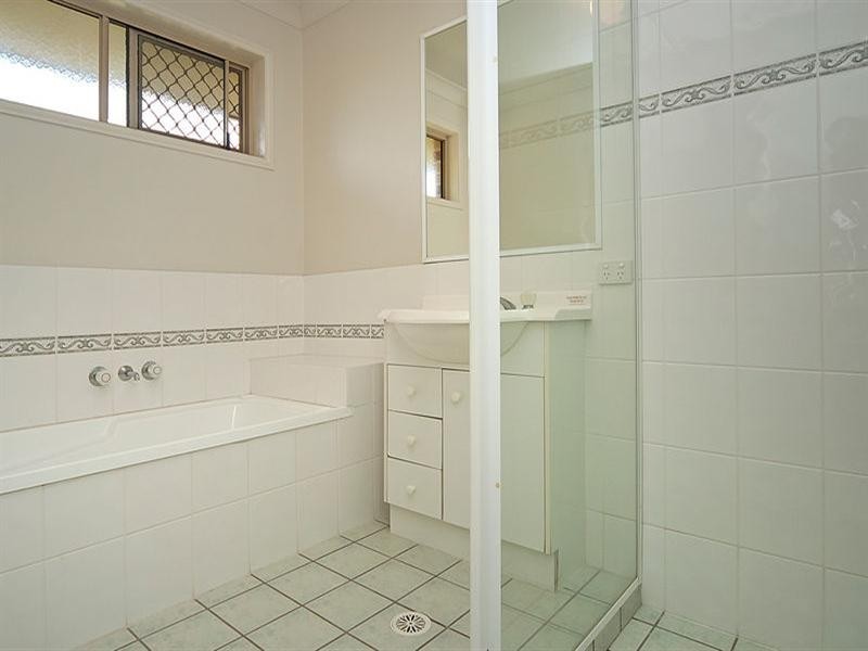 54 Sunflower Crescent, Calamvale QLD 4116