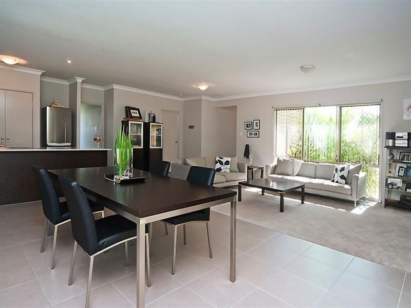 70 Larapinta Circuit, Calamvale QLD 4116