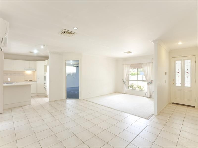 139 Middle Road, Hillcrest QLD 4118