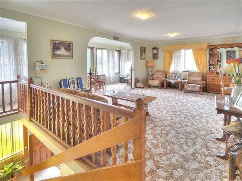 391 Broadwater Road, Mansfield QLD 4122