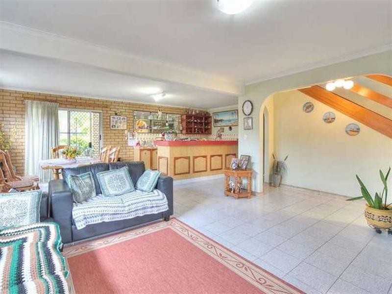 391 Broadwater Road, Mansfield QLD 4122