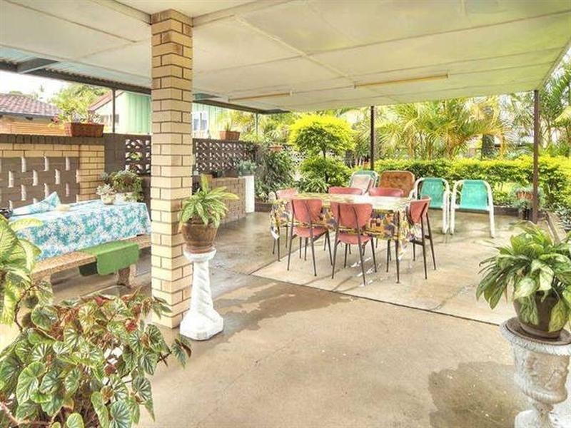 391 Broadwater Road, Mansfield QLD 4122