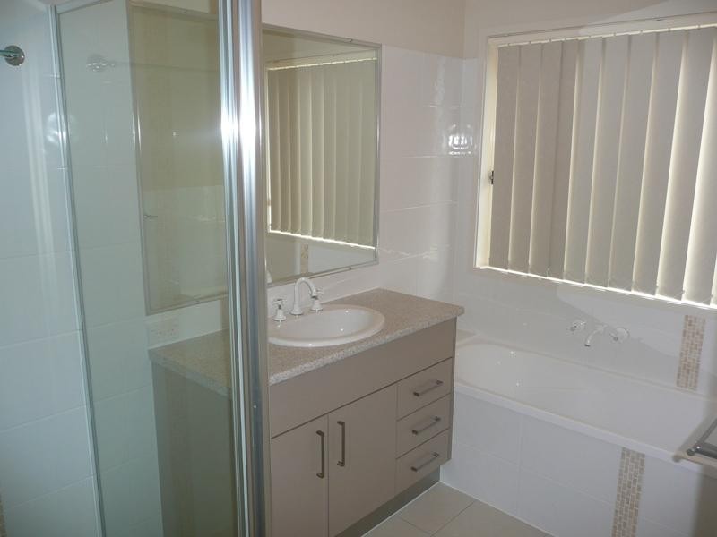 3 Anesbury Street, Doolandella QLD 4077