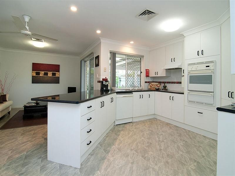 7 Tynon Close, Parkinson QLD 4115