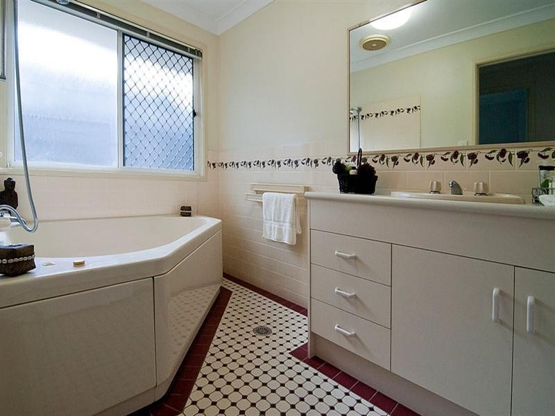 7 Tynon Close, Parkinson QLD 4115